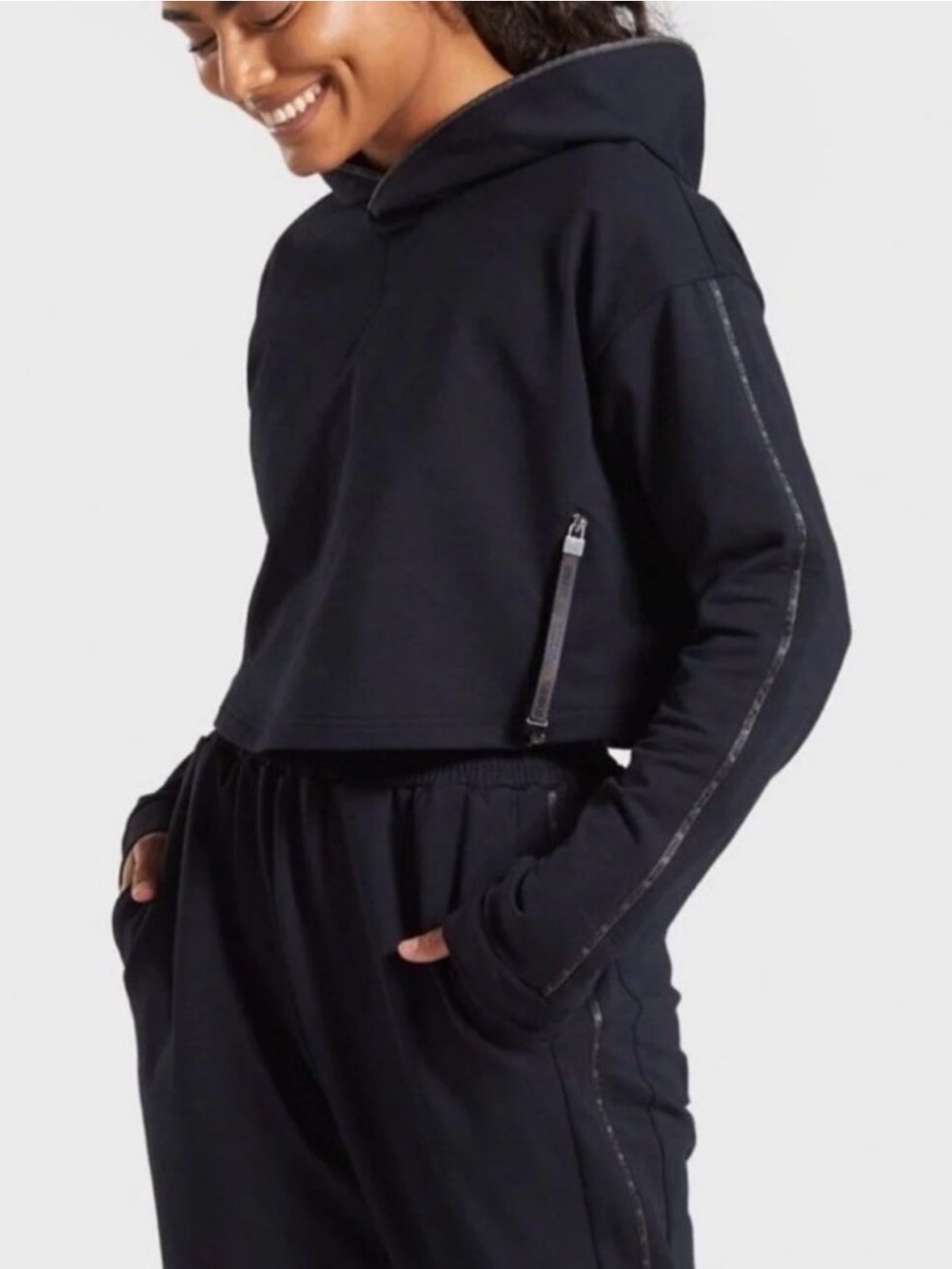 Gymshark Cropped Pullover Black Hoodie Size S